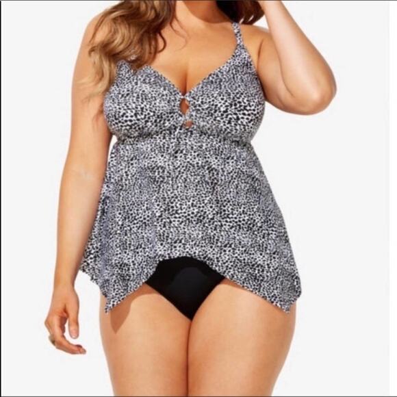 Swimsuit for all Halter Handkerchief tankini top - Picture 2 of 10